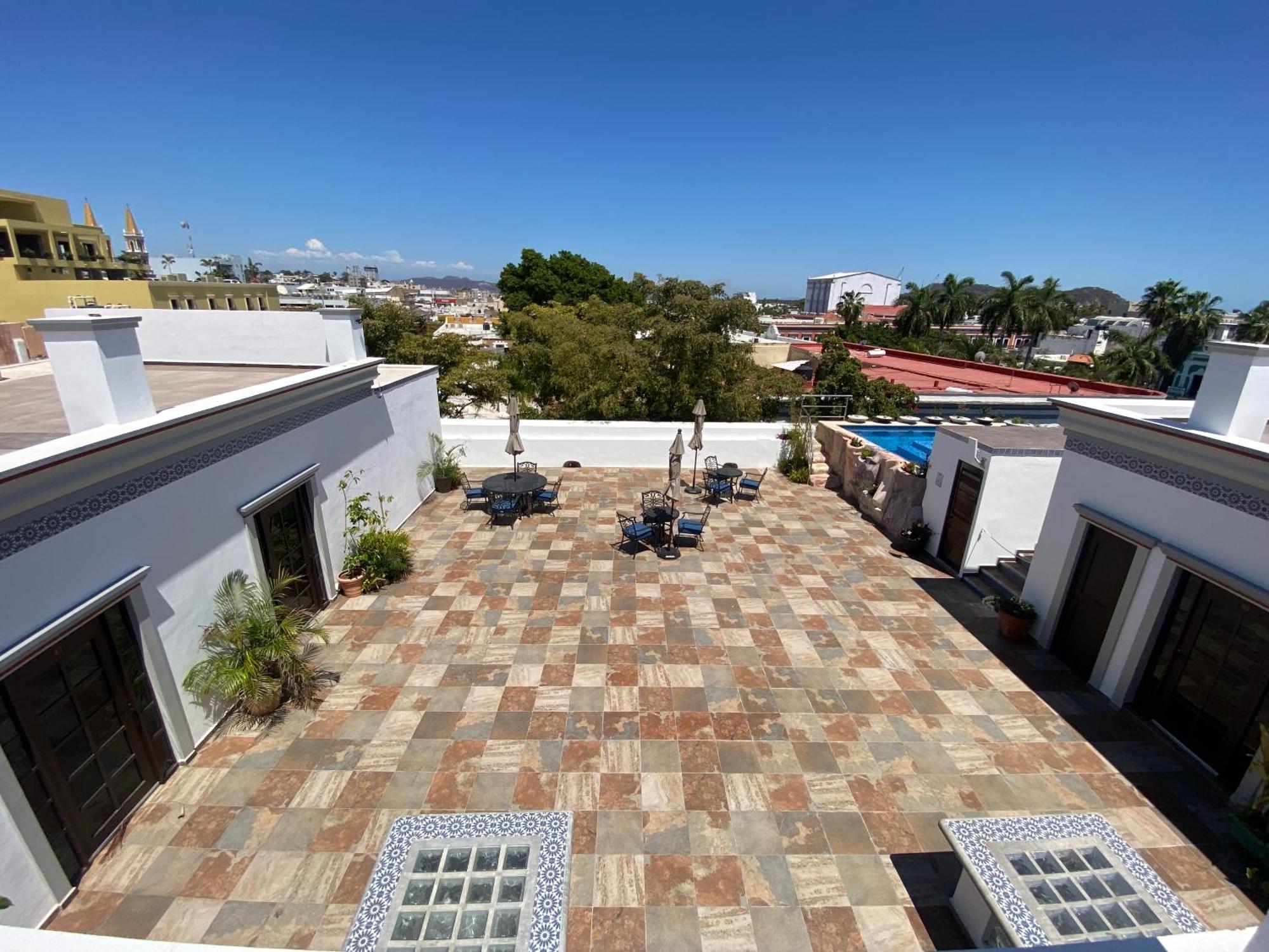 Hotel Tierra Marina Centro Historico マサトラン エクステリア 写真