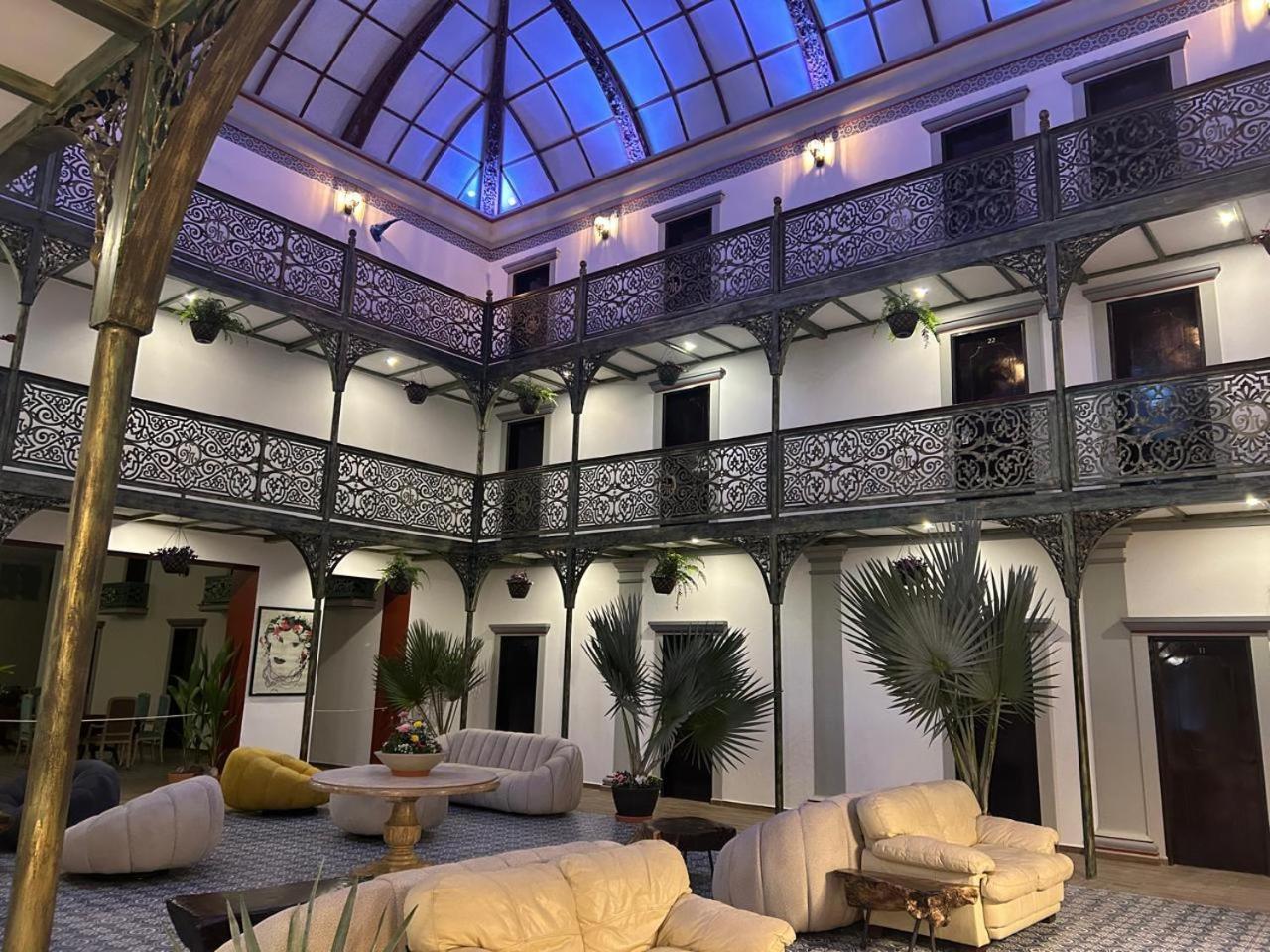 Hotel Tierra Marina Centro Historico マサトラン エクステリア 写真