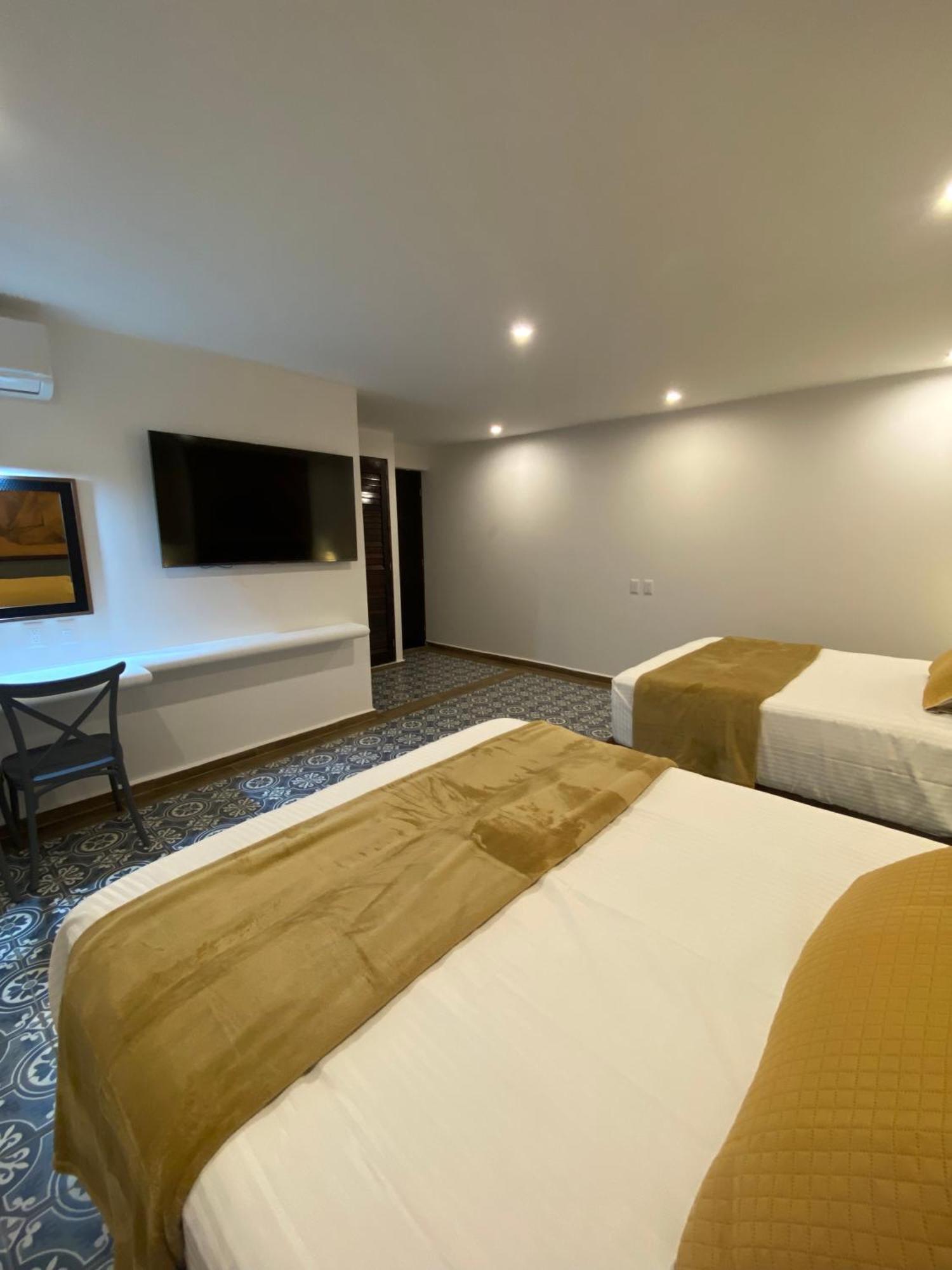 Hotel Tierra Marina Centro Historico マサトラン エクステリア 写真